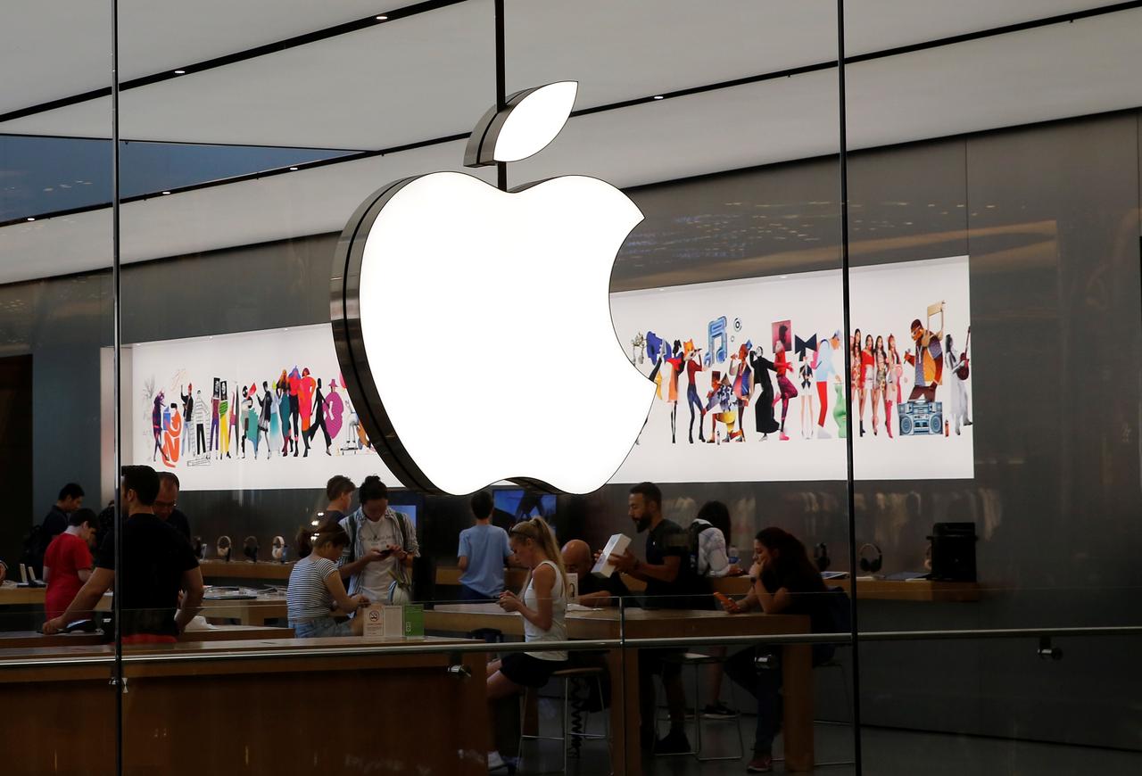 Apple планують відкрити частину магазинів на початку квітня