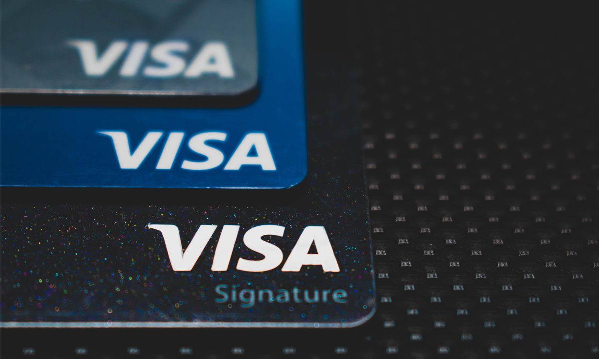 Як Visa допомогла Україні встояти на початку повномасштабної війни: хмарні рішення, підтримка бізнесу та прихід PayPal