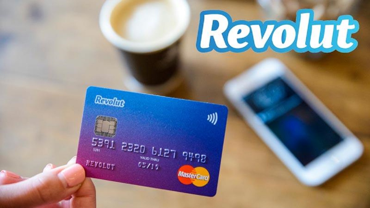 Revolut почав блокувати операції та рахунки росіян, які живуть у Європі