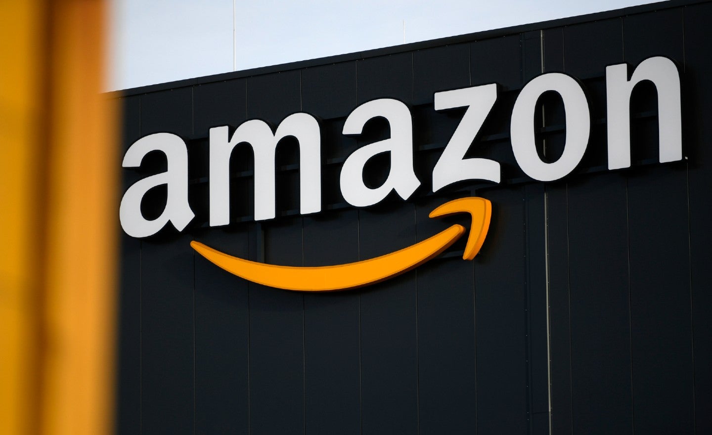 Amazon інвестує $100 млн у хмарні технології на базі штучного інтелекту
