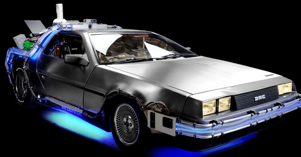 Відому DeLorean DMC12 з фільму 