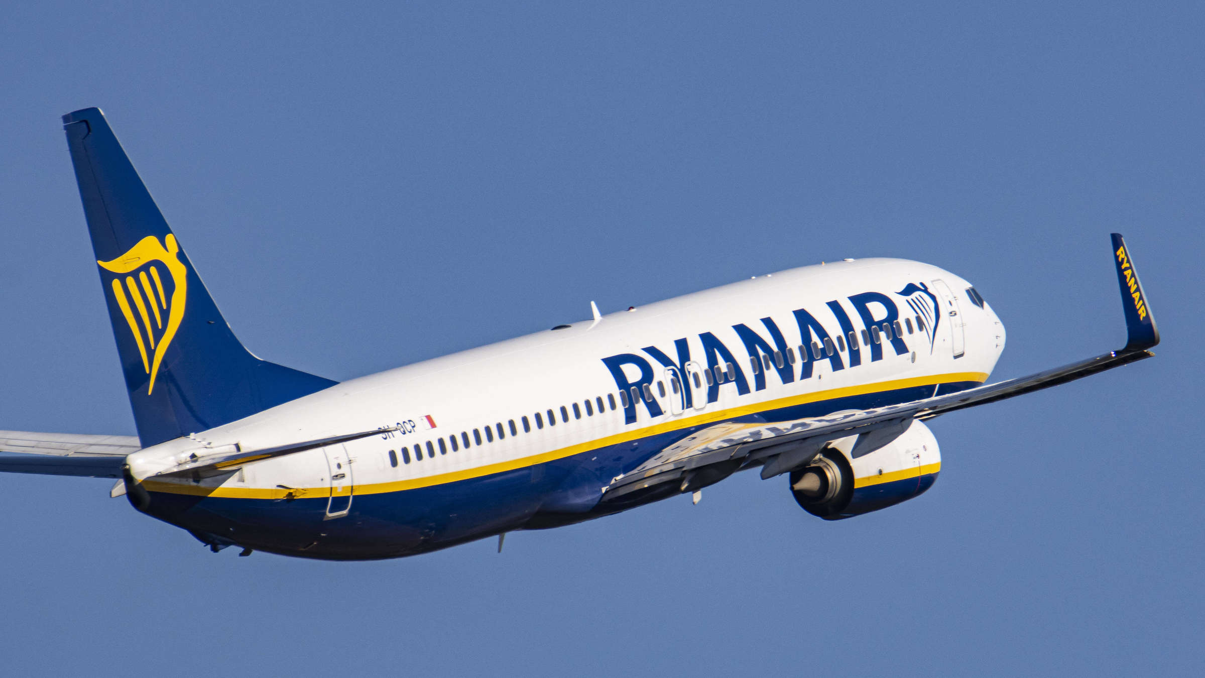 Лоукостер Ryanair може до кінця цього року відновити польоти в Україну