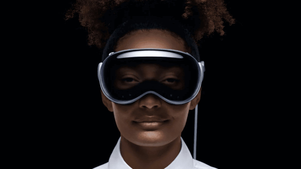 Apple розпочала розробку гарнітури Vision Pro 2 ще до виходу першої версії