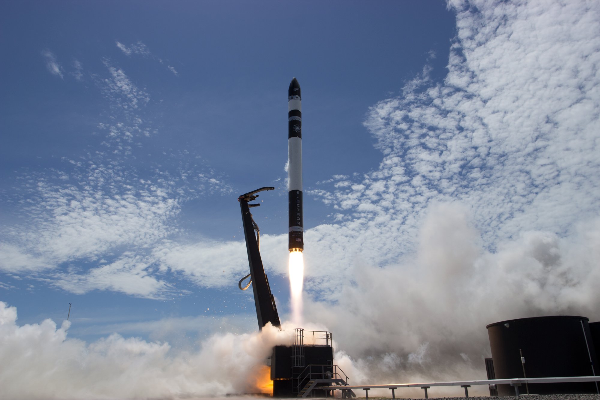 Rocket Lab успішно запустила супутники для боротьби з космічним сміттям