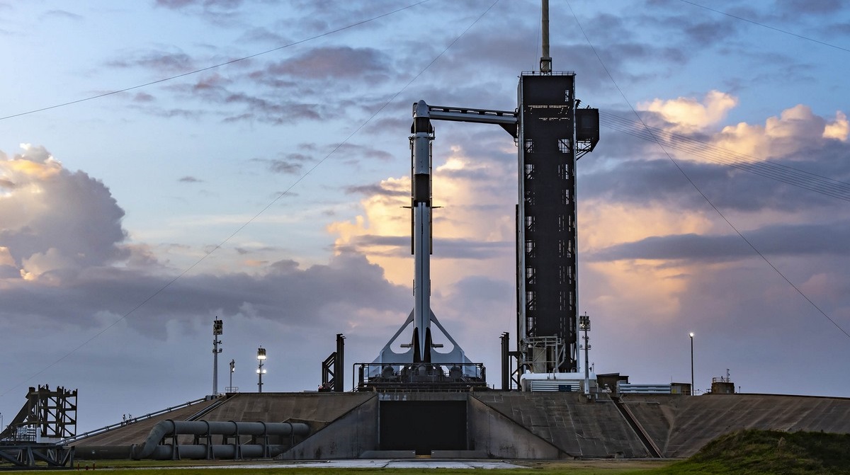 NASA назвало час стикування Crew Dragon з МКС