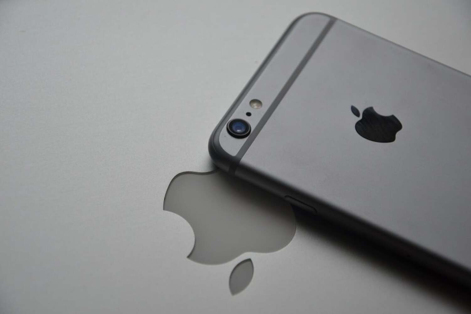 Apple натякає на кінець епохи iPhone?