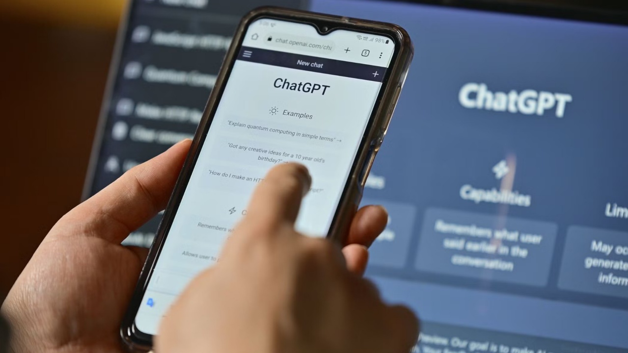 Конфіденційність під загрозою: чати ChatGPT потрапили в Google