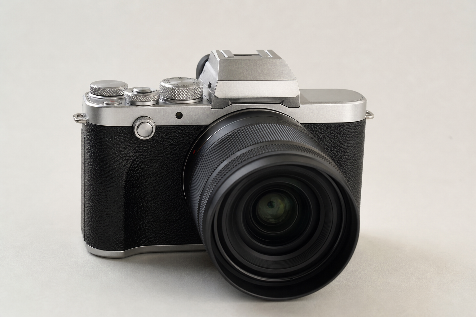 Canon представила EOS R8 Mark II з матричною стабілізацією