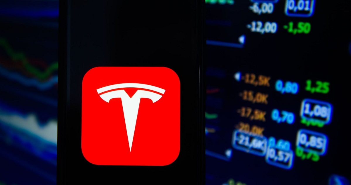 Українці зможуть торгувати акціями Tesla, Facebook і Netflix