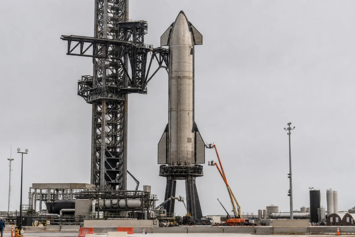 SpaceX готує орбітальну місію Starship, Китай показав двигун Tianhuo-21