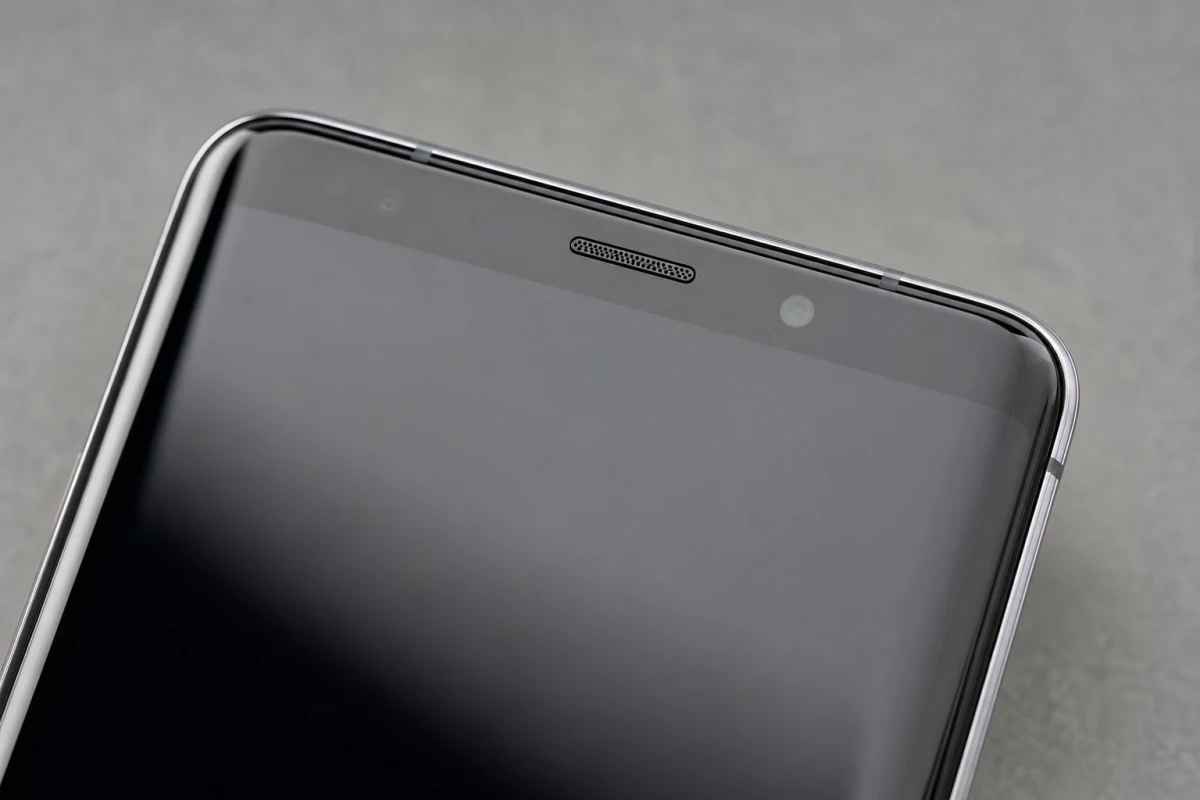 Власники iPhone 18 Pro повідомляють про тріск і клацання динаміка