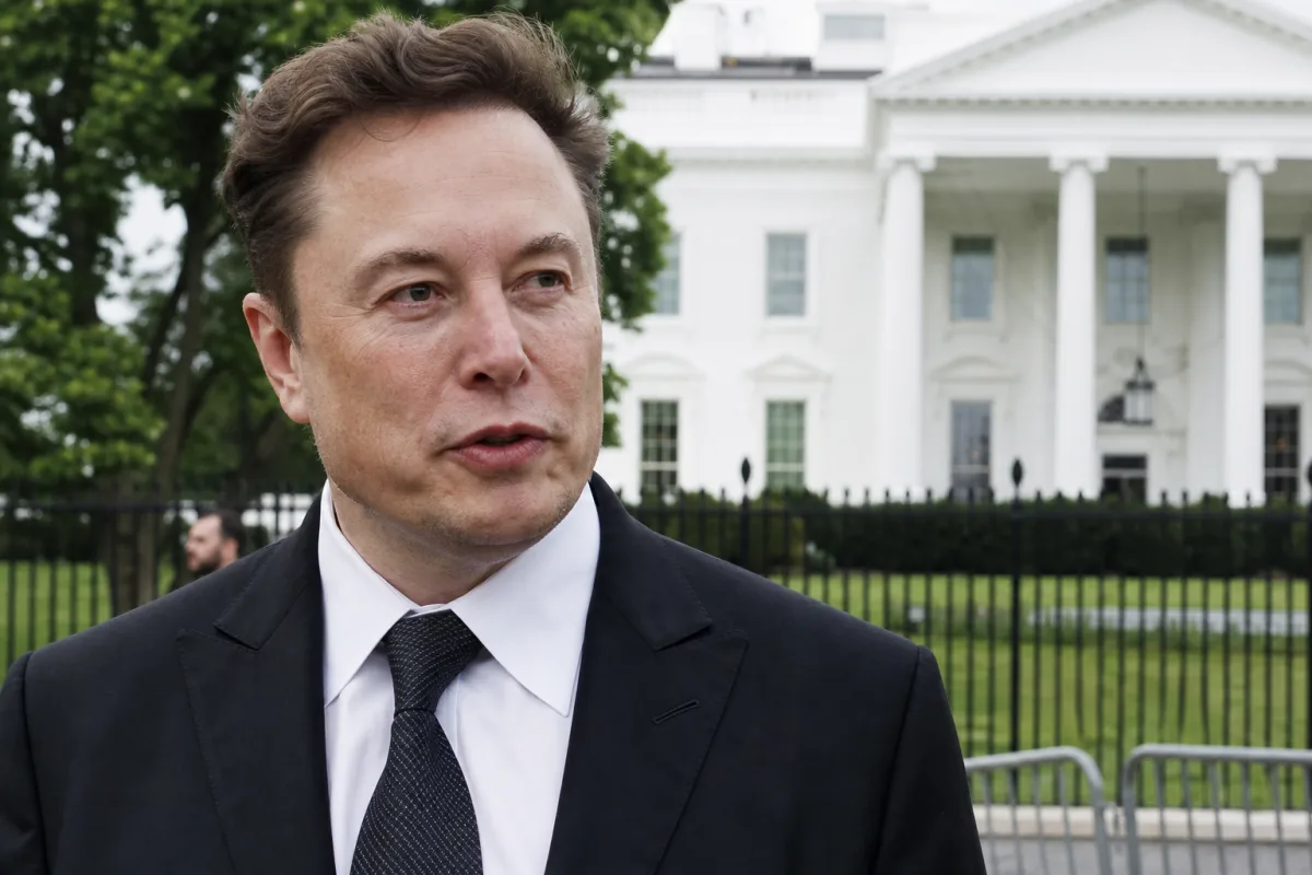 Маск анонсував перейменування SpaceXAI на SpaceXSI після указу президента Трампа