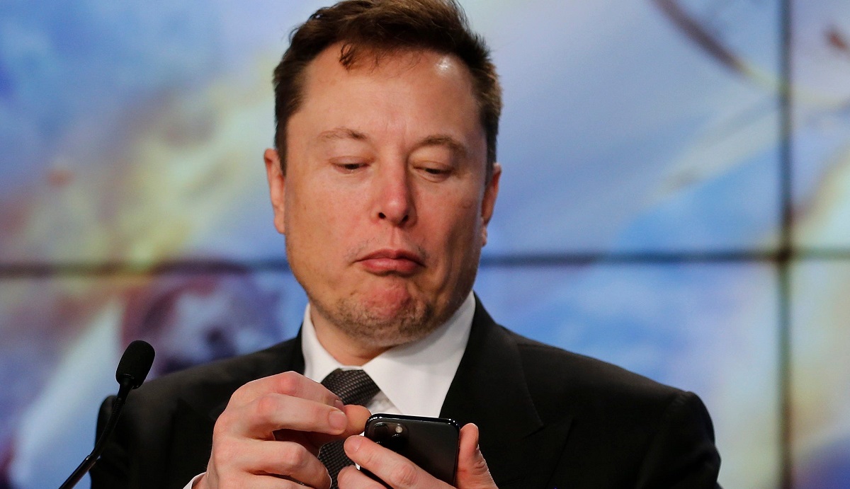 Tesla шукають фахівця, який буде захищати Ілона Маска від критики в Twitter