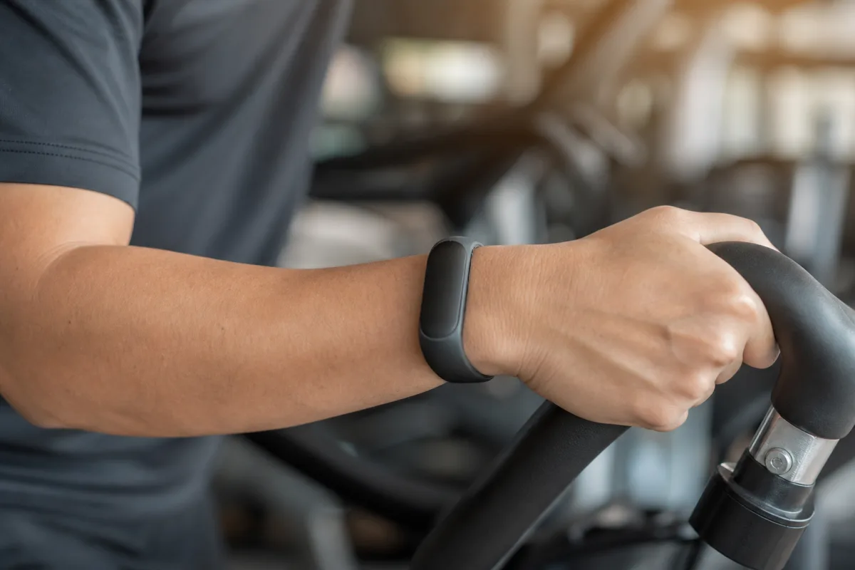 Fitbit Air зможе автоматично розпізнавати понад 100 видів тренувань