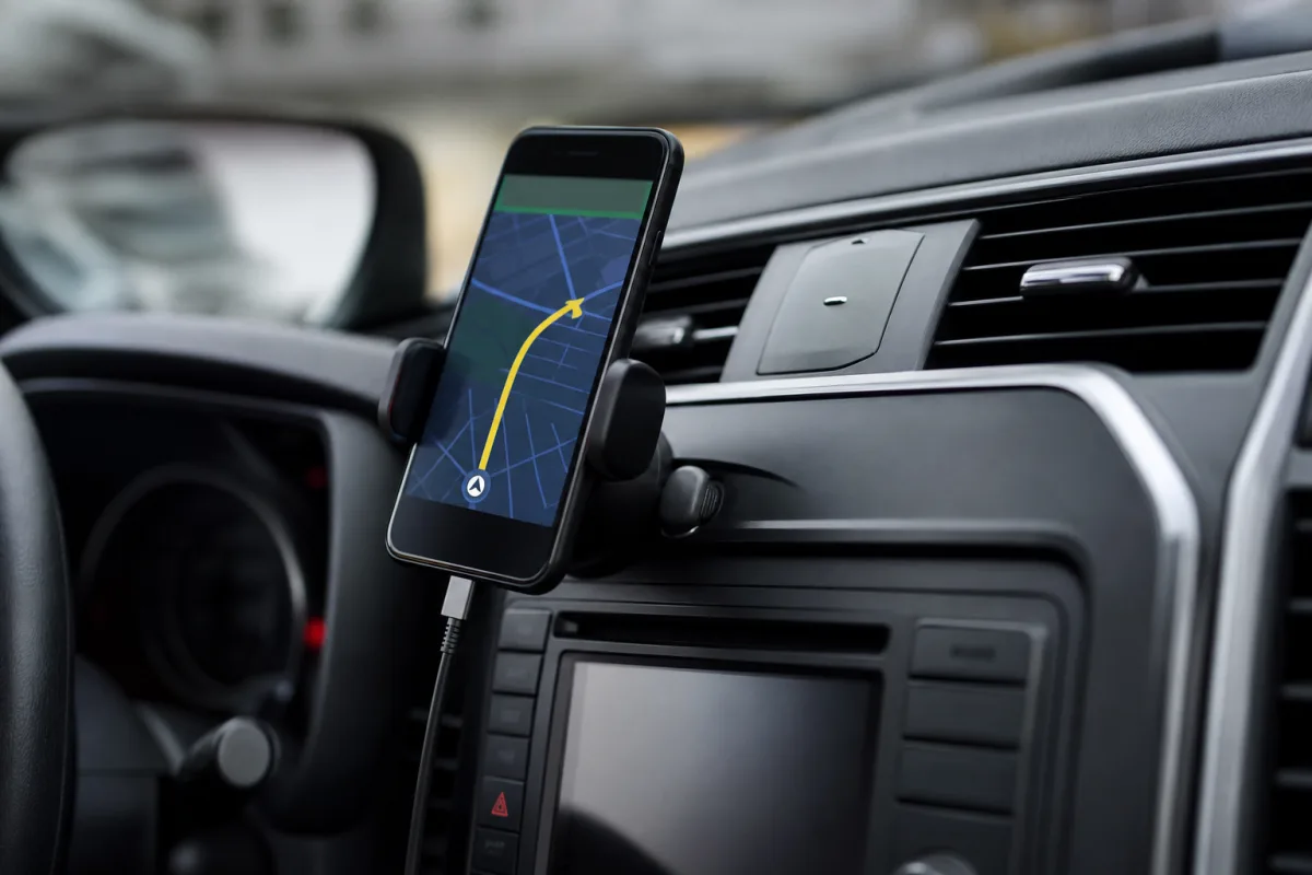 Чому смартфон перегрівається під час CarPlay або Android Auto