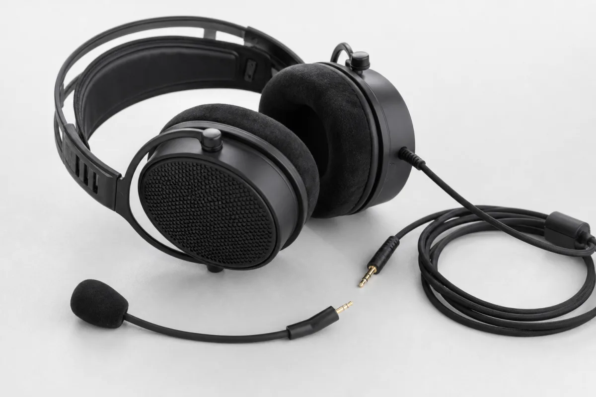 HyperX представила відкриту гарнітуру Cloud Alpha Air за $149,99