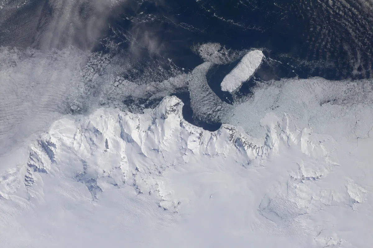 Супутник Sentinel-3 зафіксував острів Елефант в Антарктиці