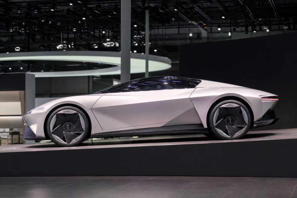 Tesla приймає резервування нового Roadster від 50 тисяч доларів