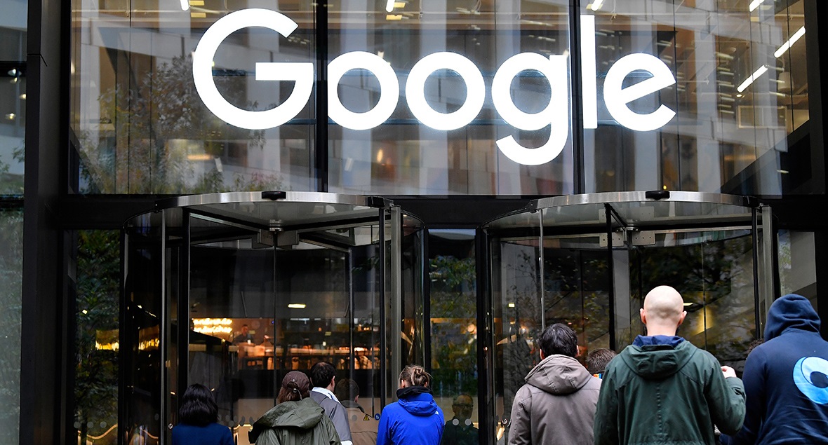 Google планує з квітня повернути частину співробітників в офіси