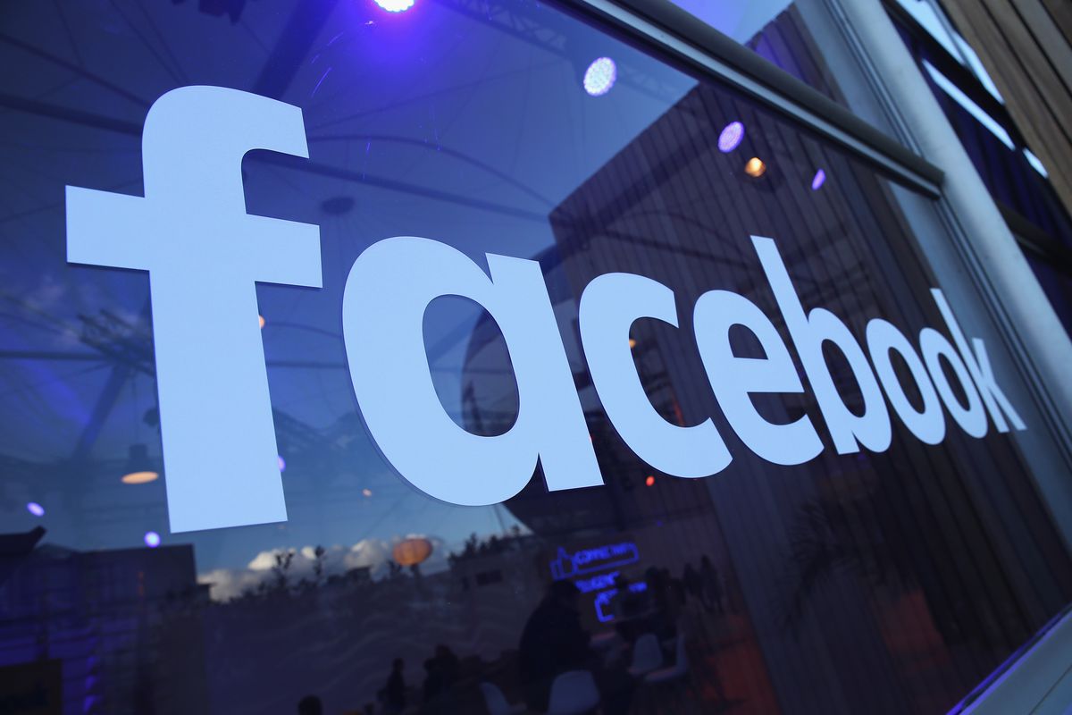 Facebook буде рекомендувати користувачам компанії в стрічці новин
