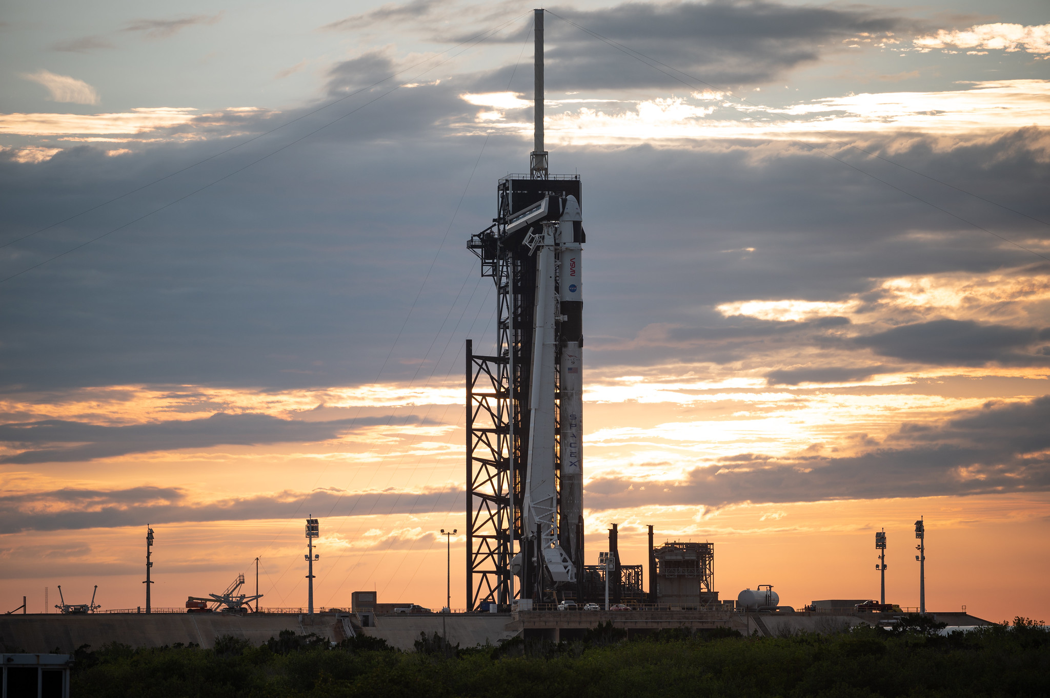 Політ Crew Dragon SpaceX до МКС перенесли через негоду