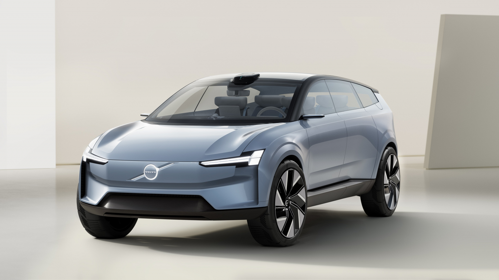 Volvo до 2030 року планує стати брендом електромобілів преміум-класу