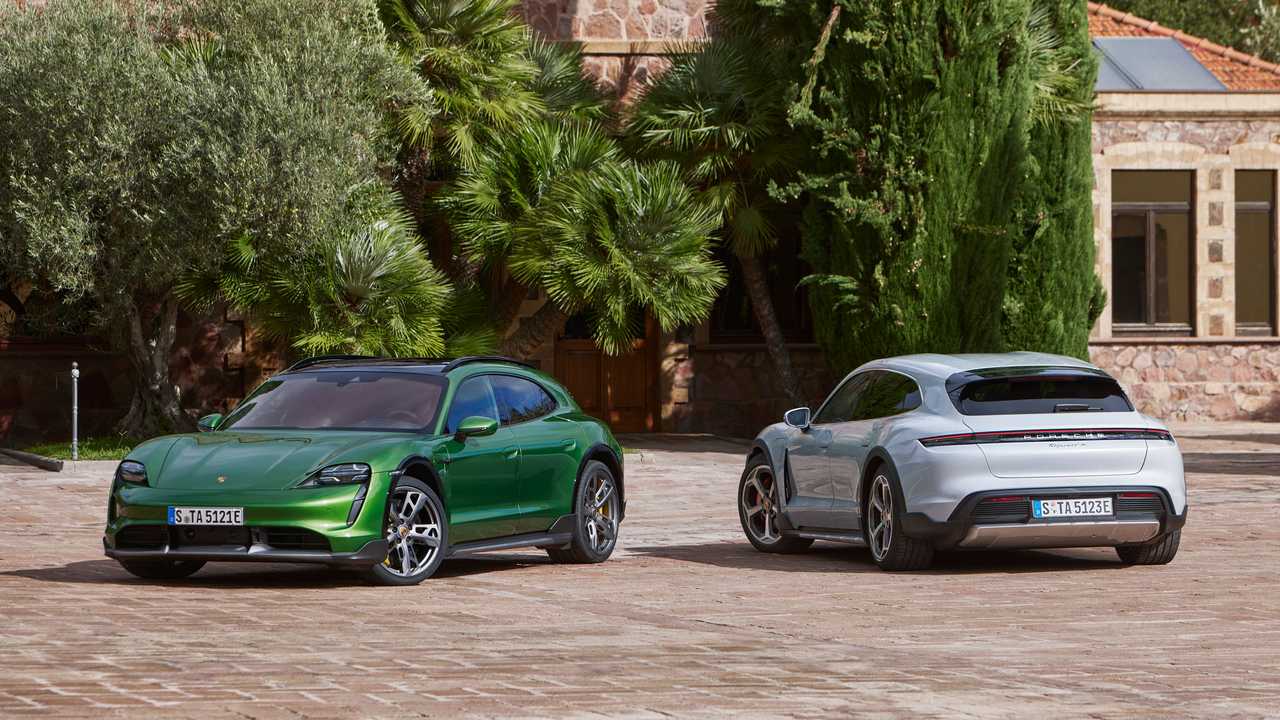 Porsche відкликає десятки тисяч своїх електрокарів