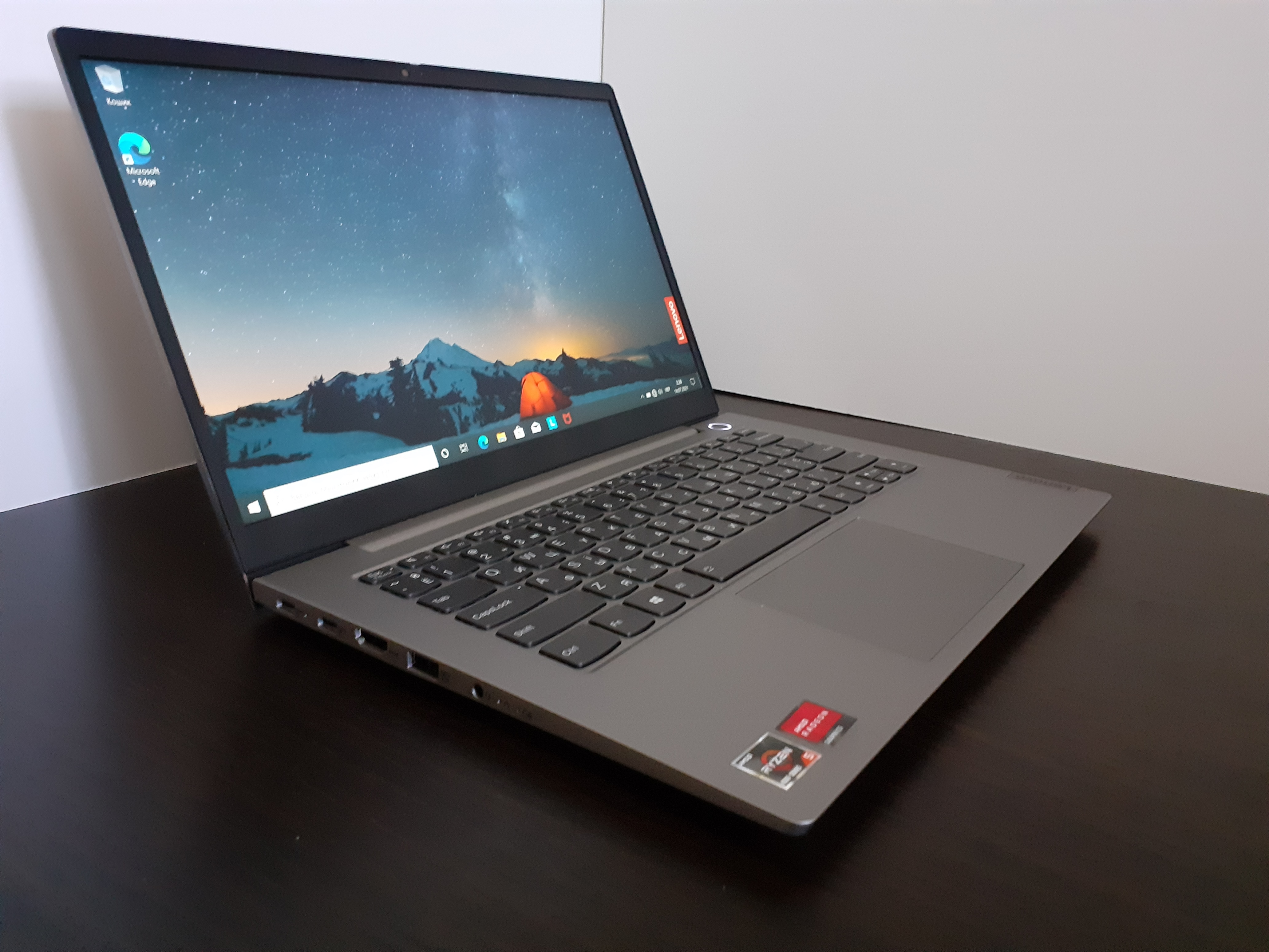 Бізнес-ноутбук Lenovo з лаконічним дизайном. Огляд ThinkBook 14 G2 ARE