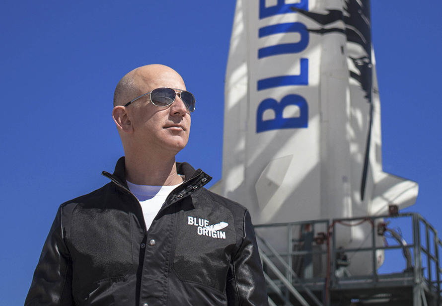 Джефф Безос вперше летить у космос на кораблі своєї компанії Blue Origin, - пряма трансляція