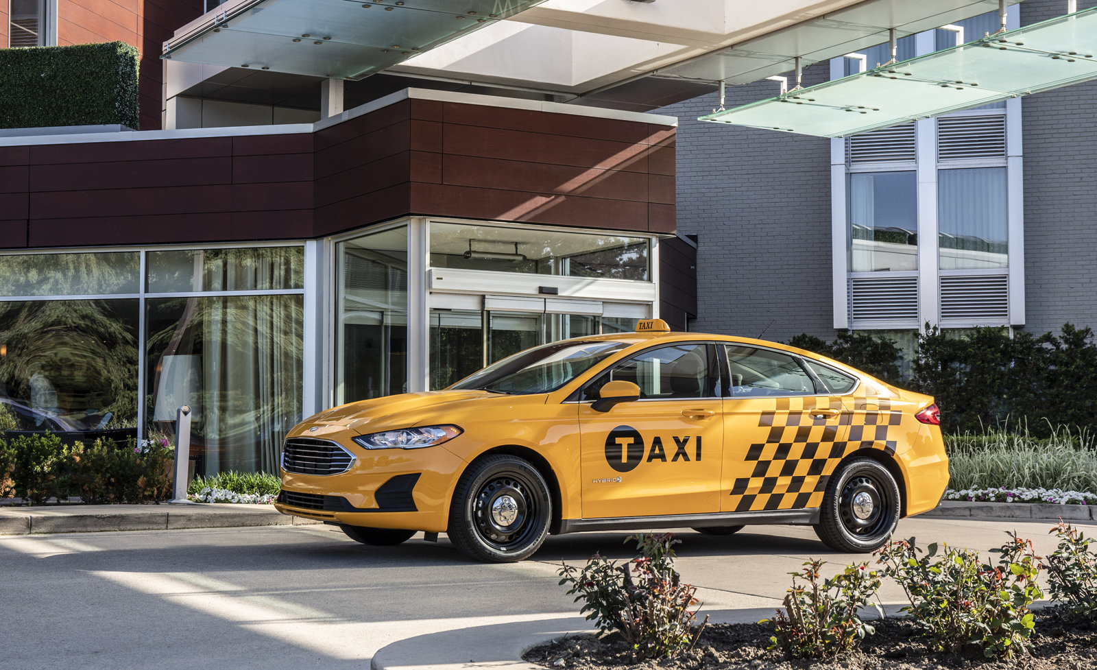Ford планує запустити сервіс безпілотного таксі вже в 2021 році