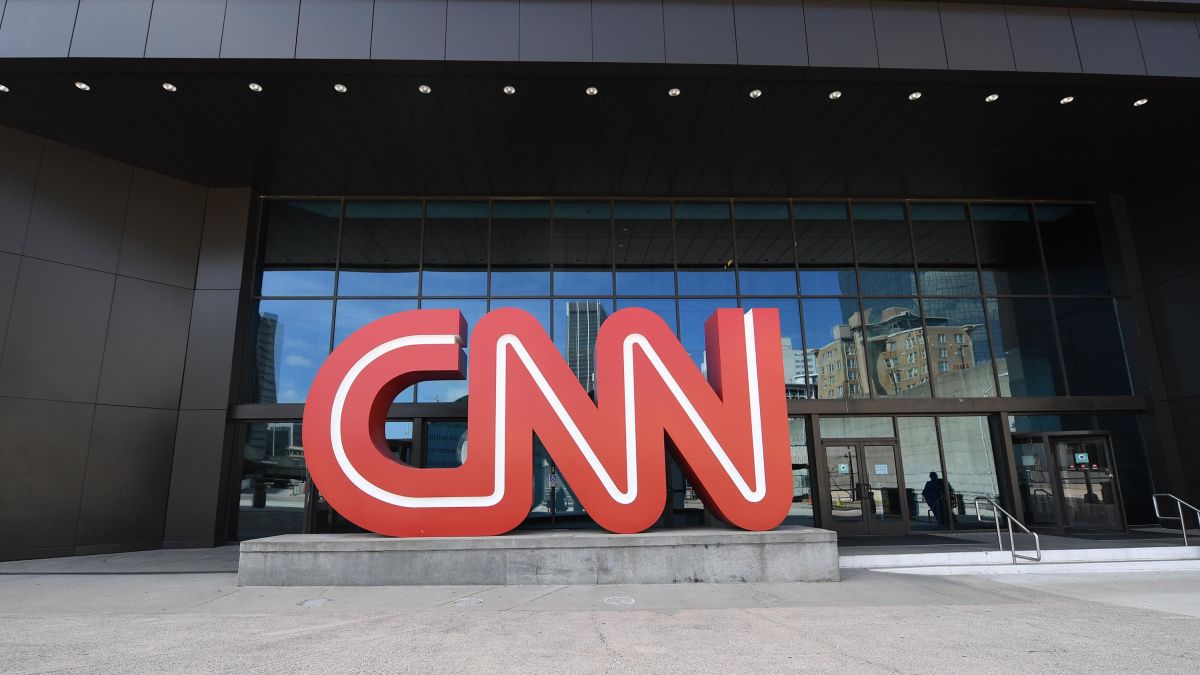 CNN звільнила співробітників, які прийшли до офісу нещепленими