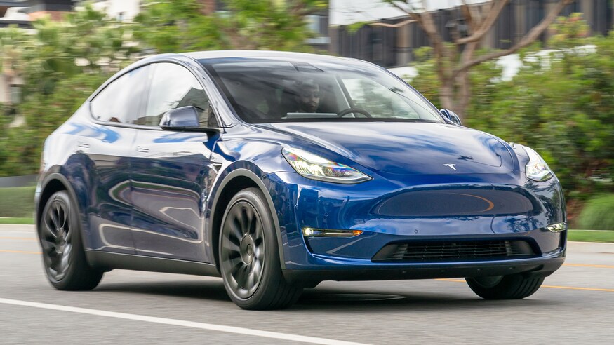До Європи прибули перші Tesla Model Y, зібрані в Китаї