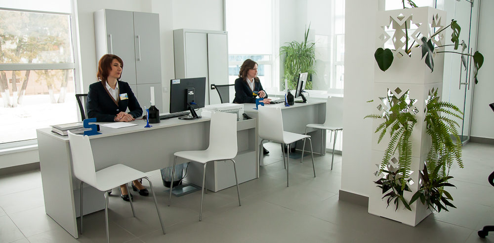 Мінцифри розповіло, скільки українців задоволені якістю послуг у ЦНАП