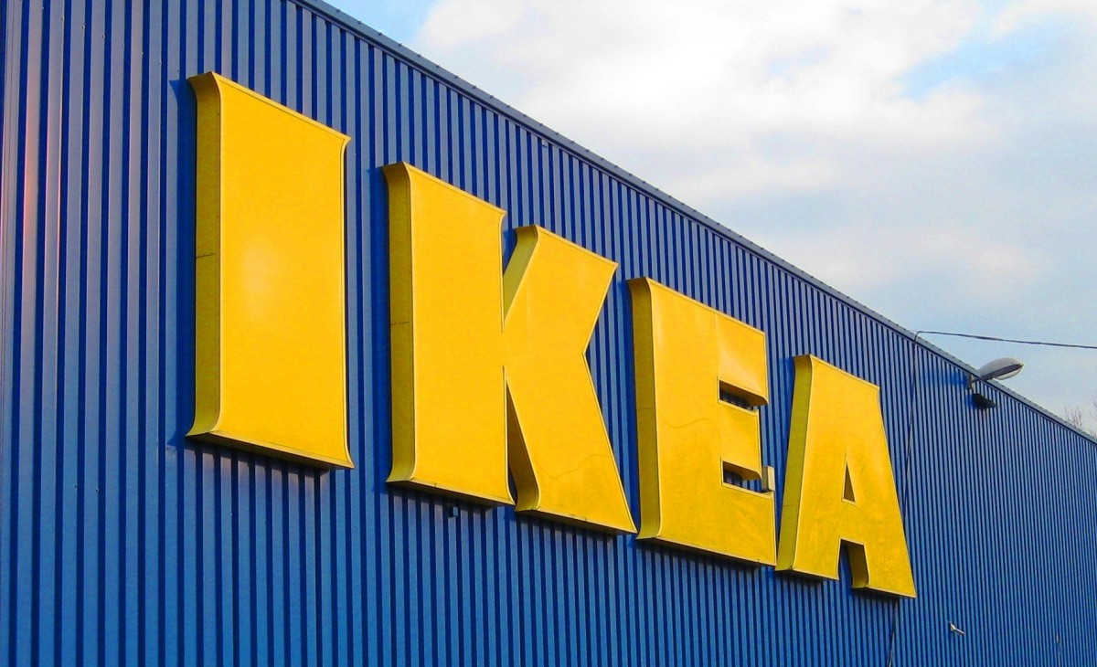 IKEA зупинила роботу у Росії