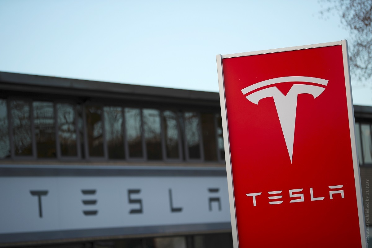 Ілон Маск поскаржився на заводи Tesla у Німеччині і США: втрачають мільярди доларів