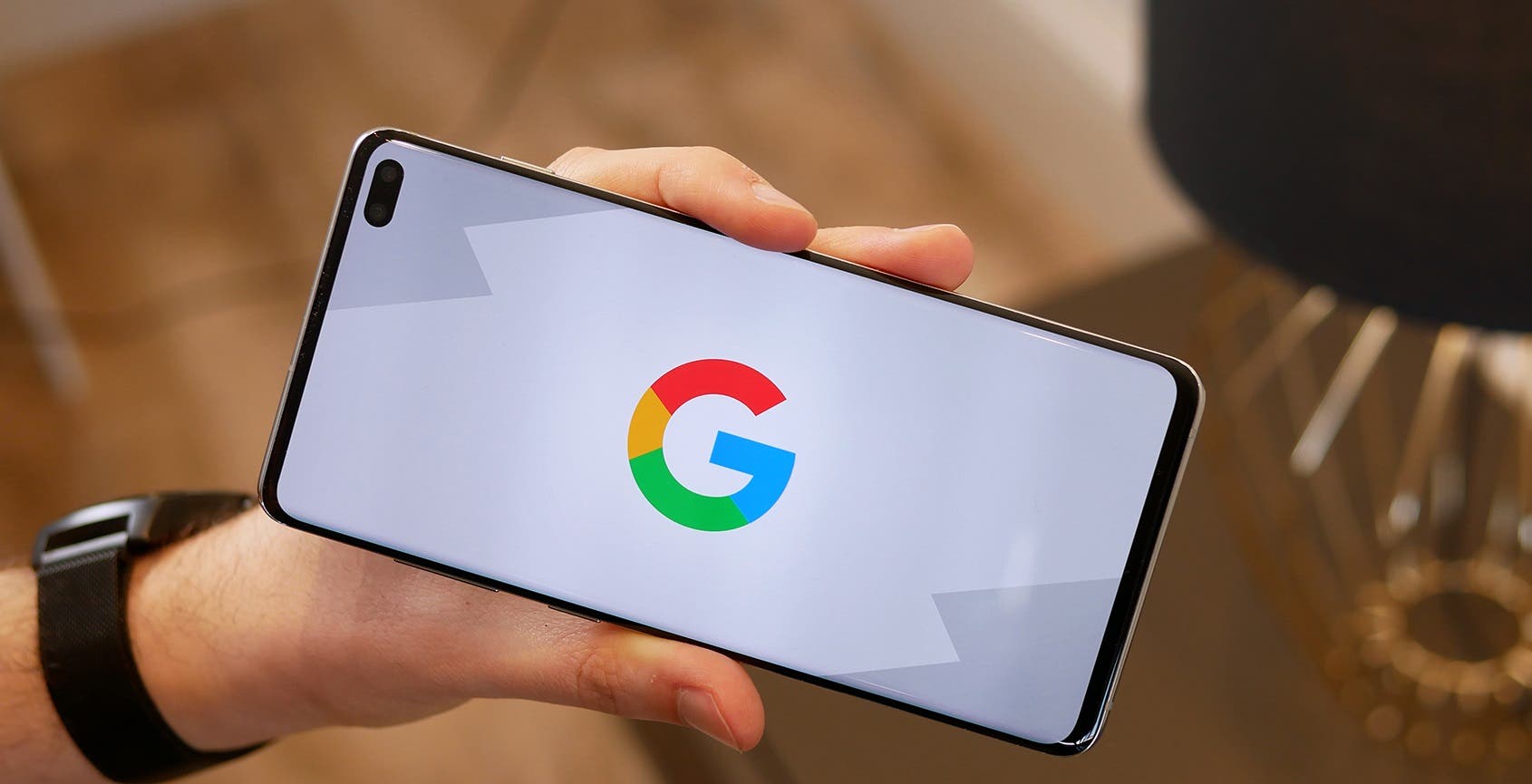 Google помилково оновила смартфони своїх користувачів до старої версії Android