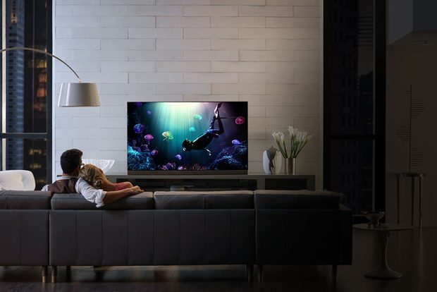 LG випустить найбільший OLED-телевізор у світі