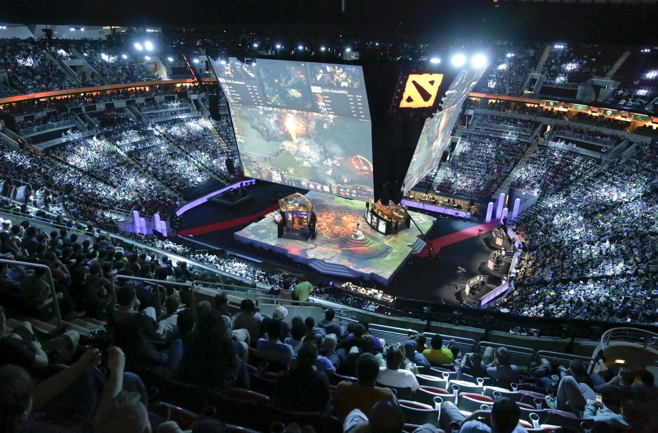 На чемпіонаті світу з Dota 2 організатори змушують українських коментаторів працювати з росіянами, які підтримують війну