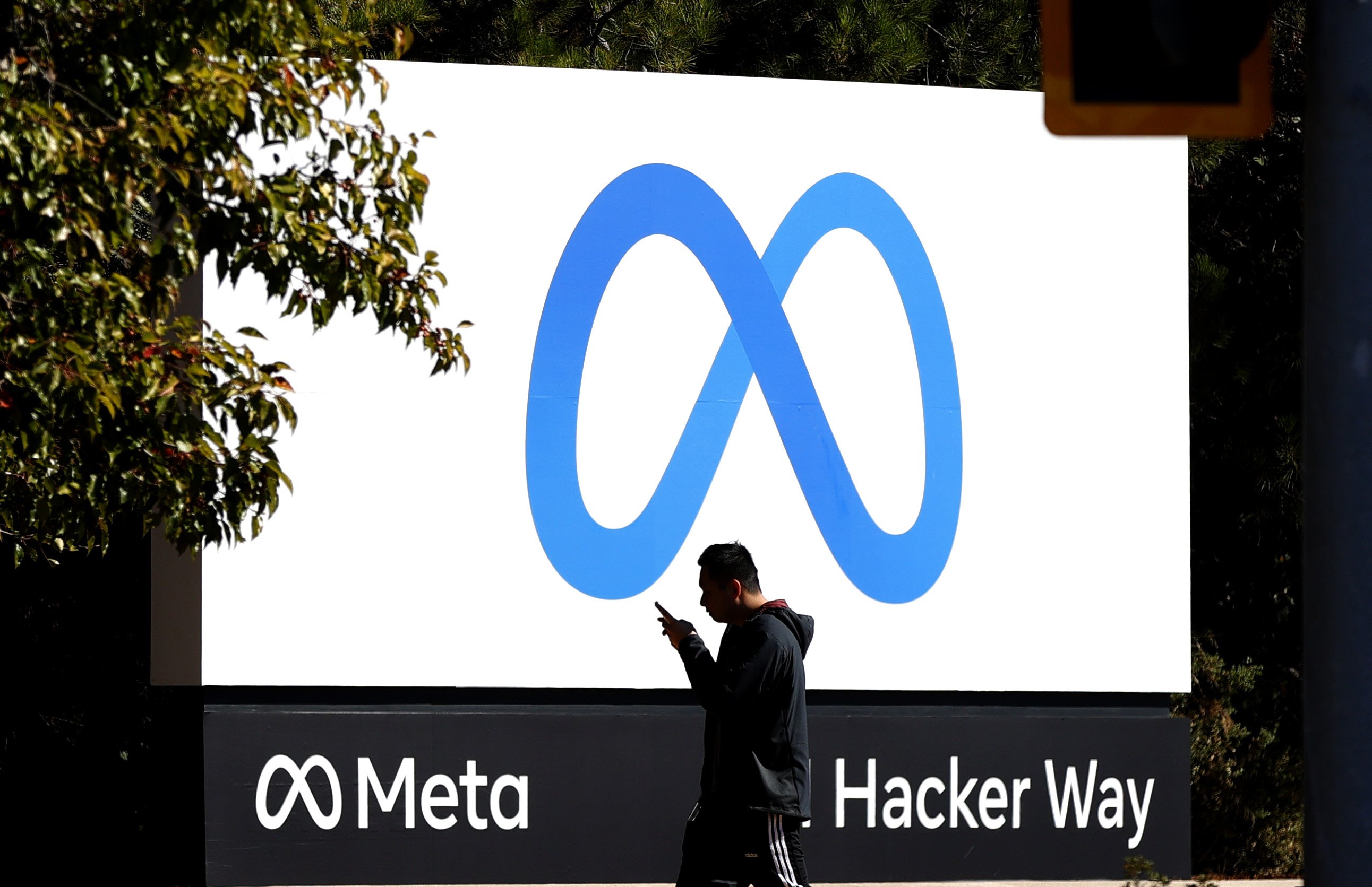 Ірландія оштрафувала Meta на €265 млн за витік з Facebook даних європейських чиновників