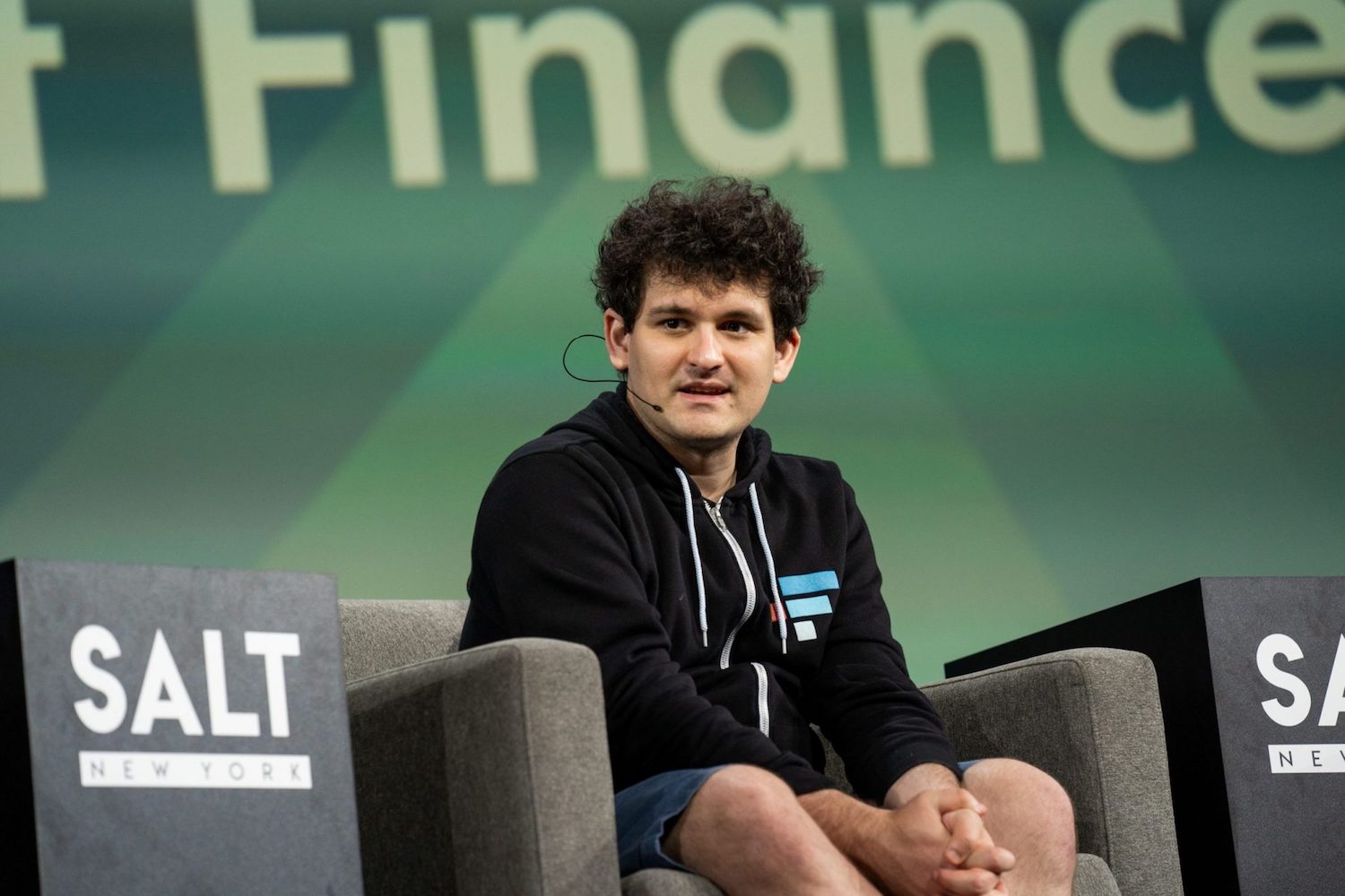 Засновник збанкрутілої криптобіржі FTX заховав $50 млн у сільському банку