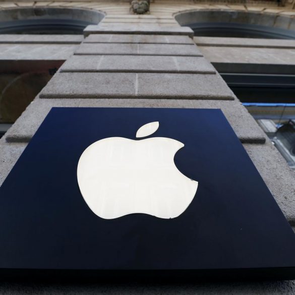 Apple заявили о падении выручки из-за коронавируса
