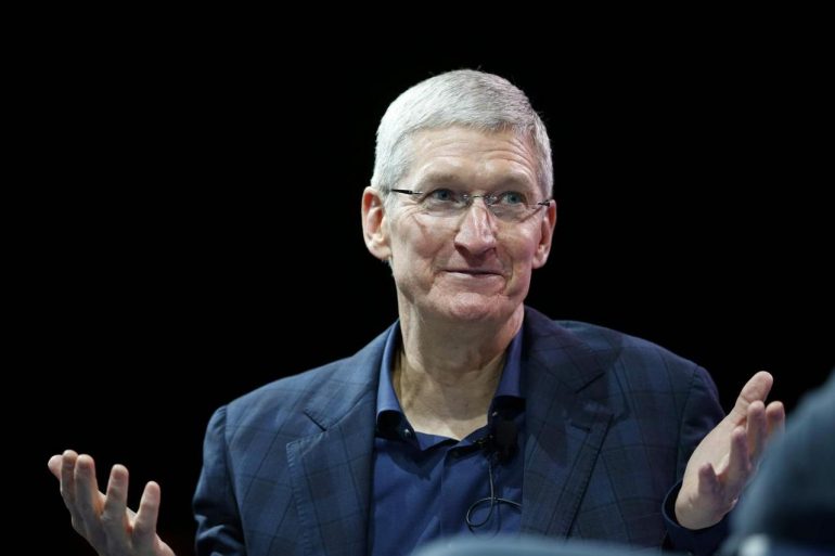 Тим Кук: «Apple открывает заводы, поскольку Китай берет под контроль коронавирус»