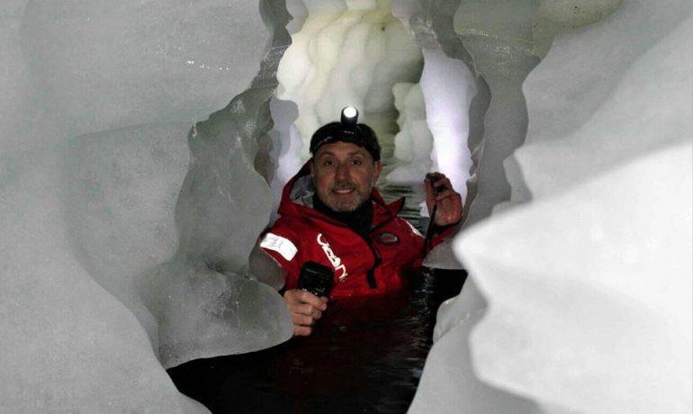 Украинские полярники обнаружили озеро под ледником в Антарктиде