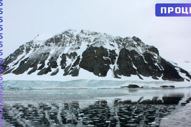 Украинские полярники обнаружили озеро под ледником в Антарктиде