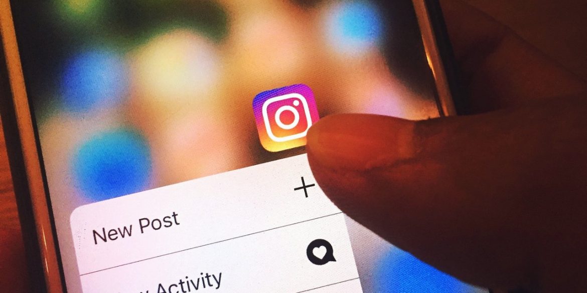 Instagram запустил функцию для просмотра ленты в групповом видеочате