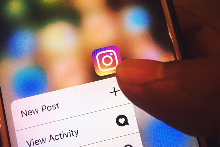 Instagram запустил функцию для просмотра ленты в групповом видеочате