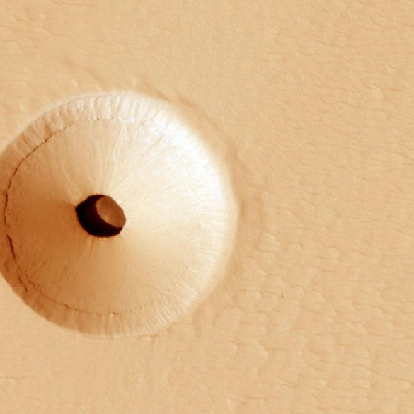 Ученые нашли на Марсе загадочную пещеру, подходящую для жизни