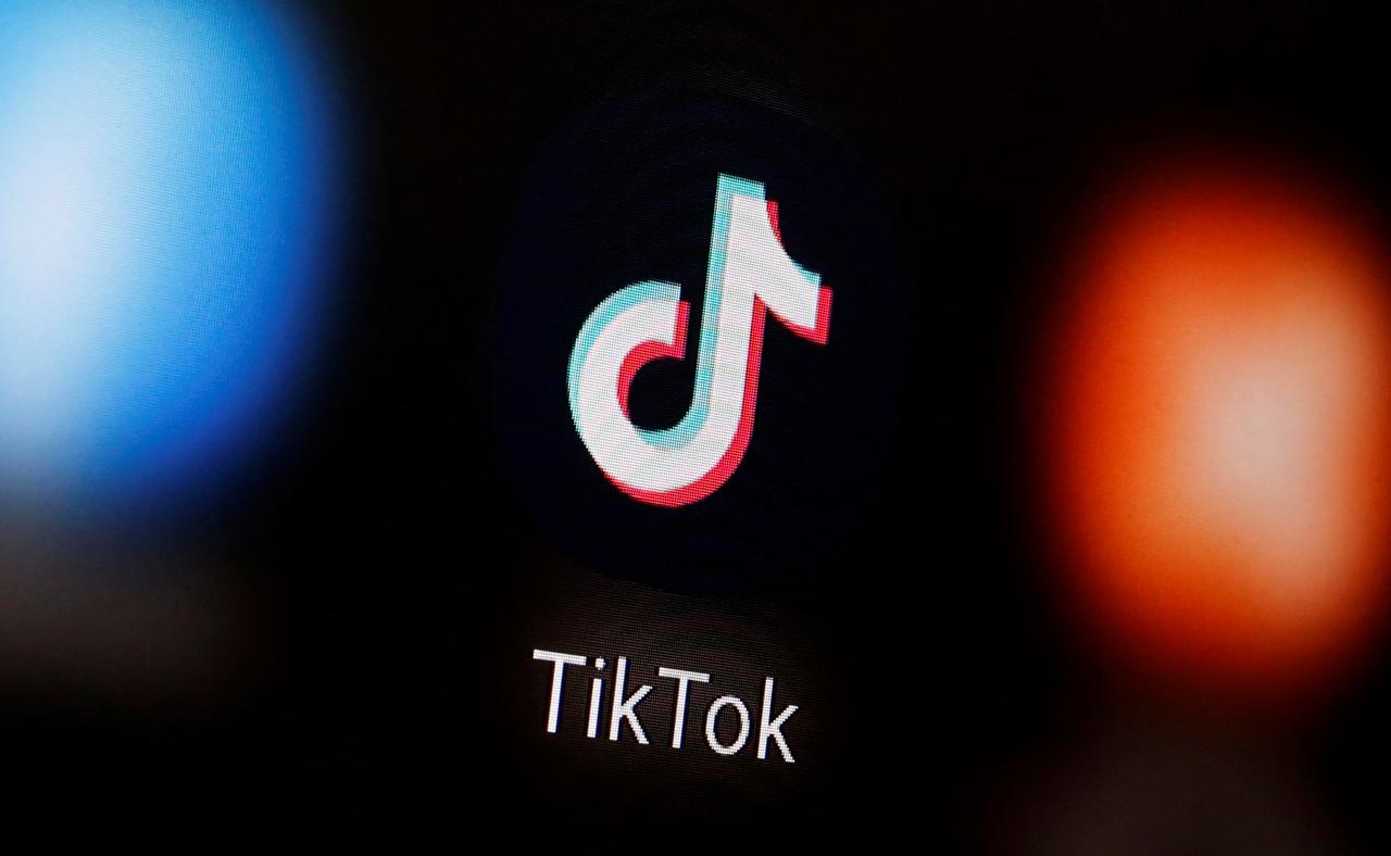 TikTok зобов'язує модераторів видаляти відео з бідними і некрасивими людьми