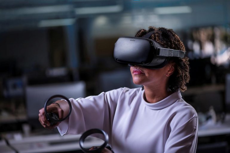 Oculus розробляє полегшену версію своєї VR-гарнітури