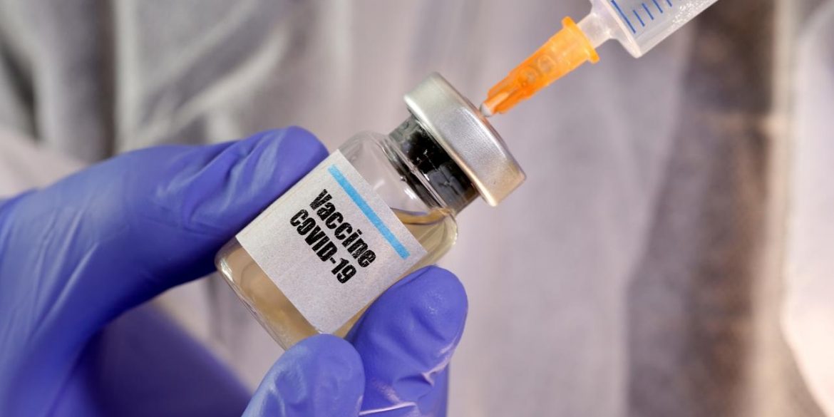 В Великобритании начались испытания на людях новой вакцины от коронавируса